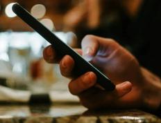 靠流量“赚钱”，小红书太急了？